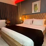 Chez Bore Hotel 3*