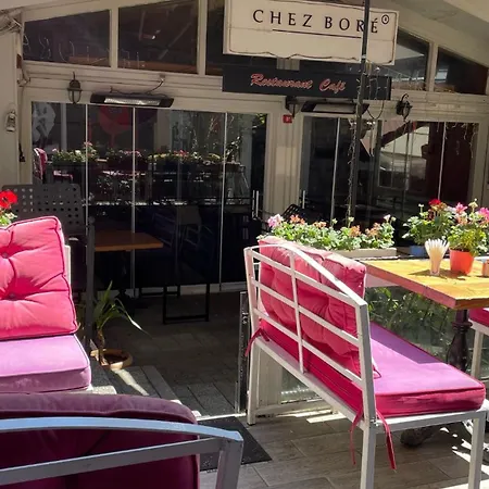 Hotel Chez Bore 3*