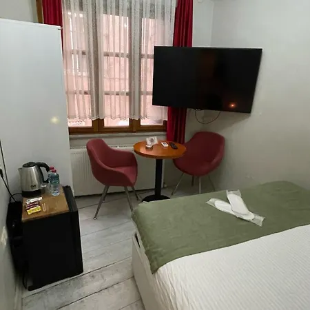 Hotel Chez Bore 3*