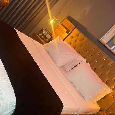 Hotell Chez Bore 3*