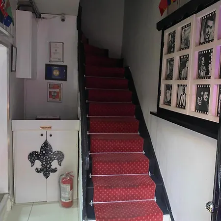 Chez Bore Hotel 3*