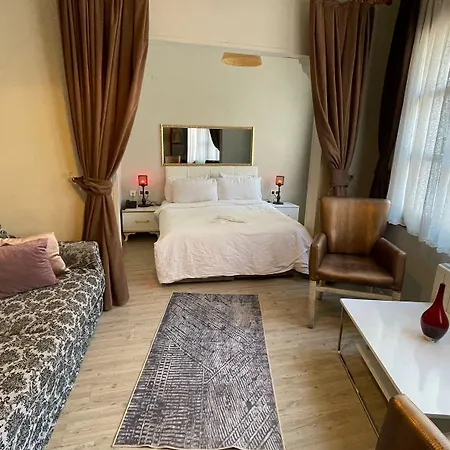 מלון Chez Bore 3*