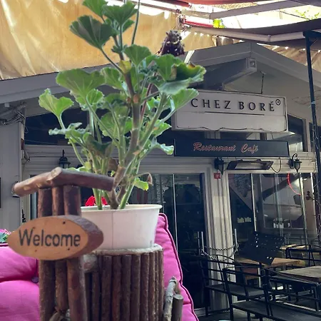 Chez Bore